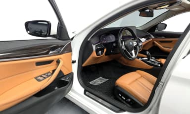5 Series (G30)
