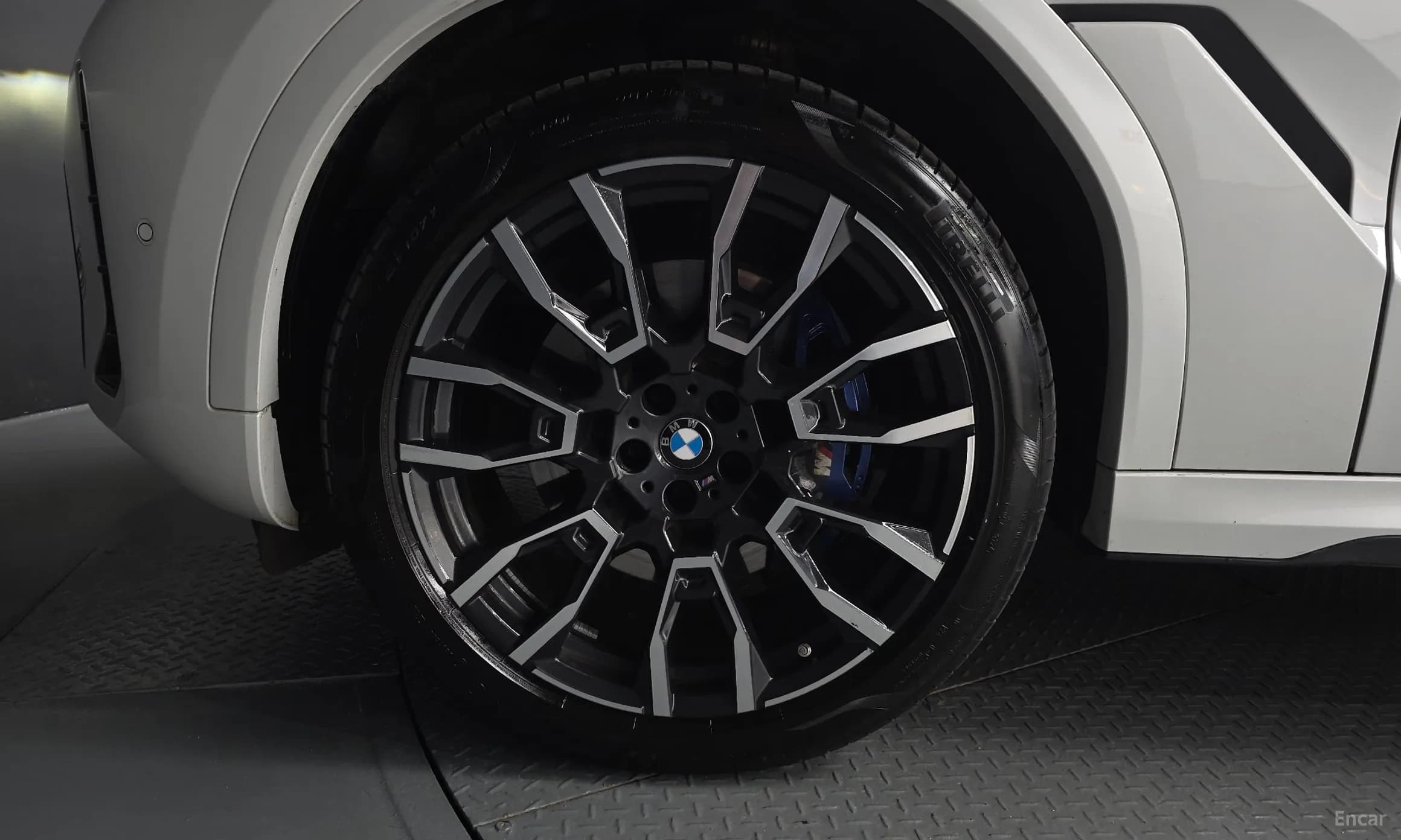 X6 (G06)