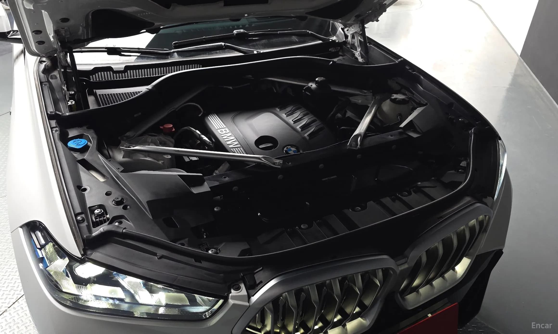 X6 (G06)