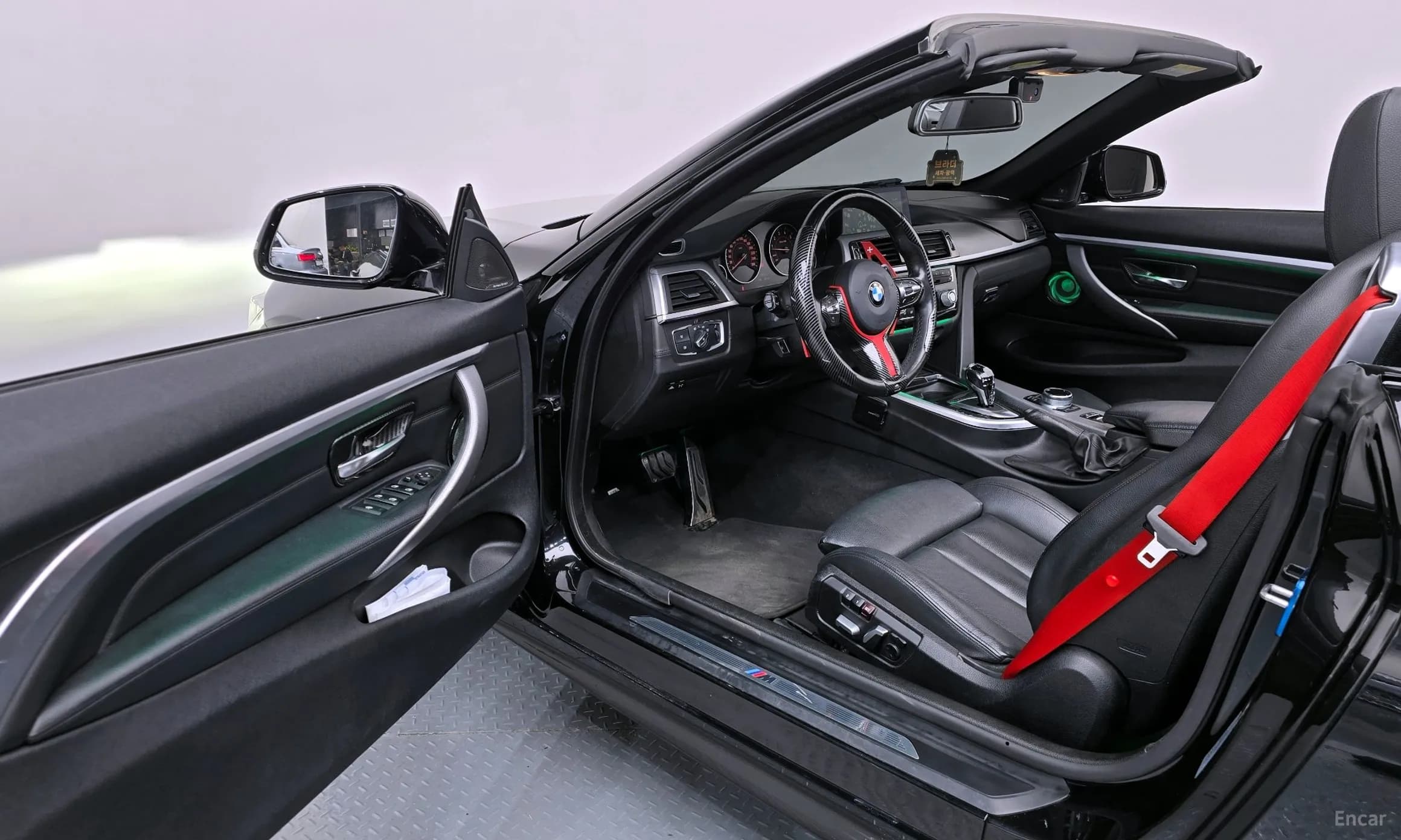 Series 4 (F32)