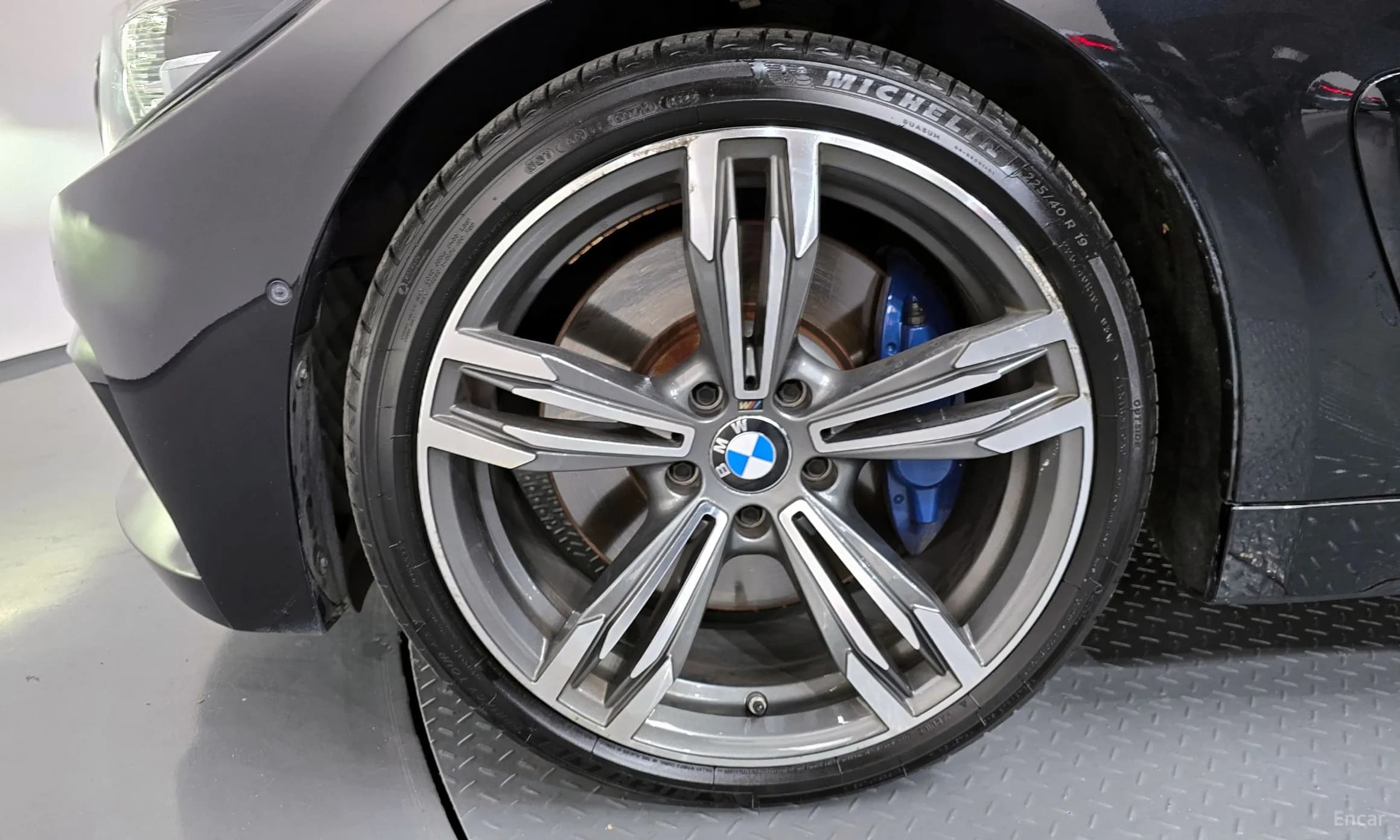 Series 4 (F32)