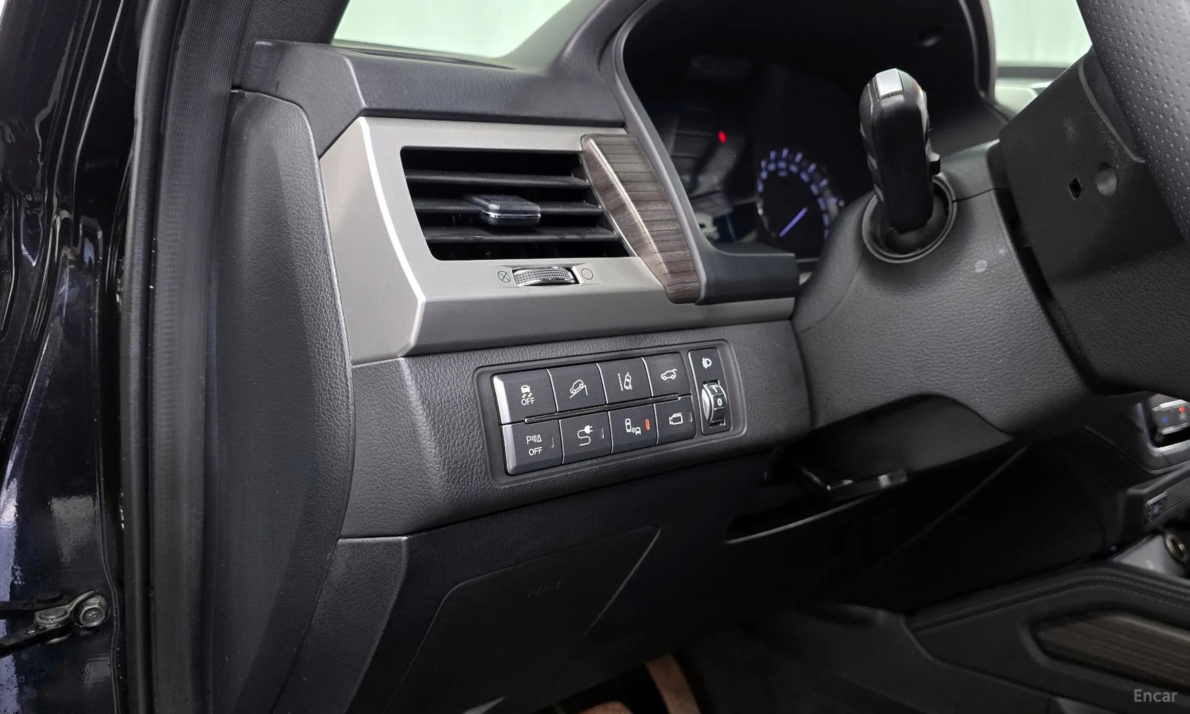 G4 Rexton