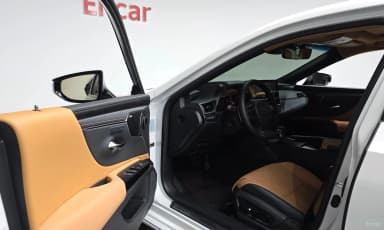 ES300h 7th Generation