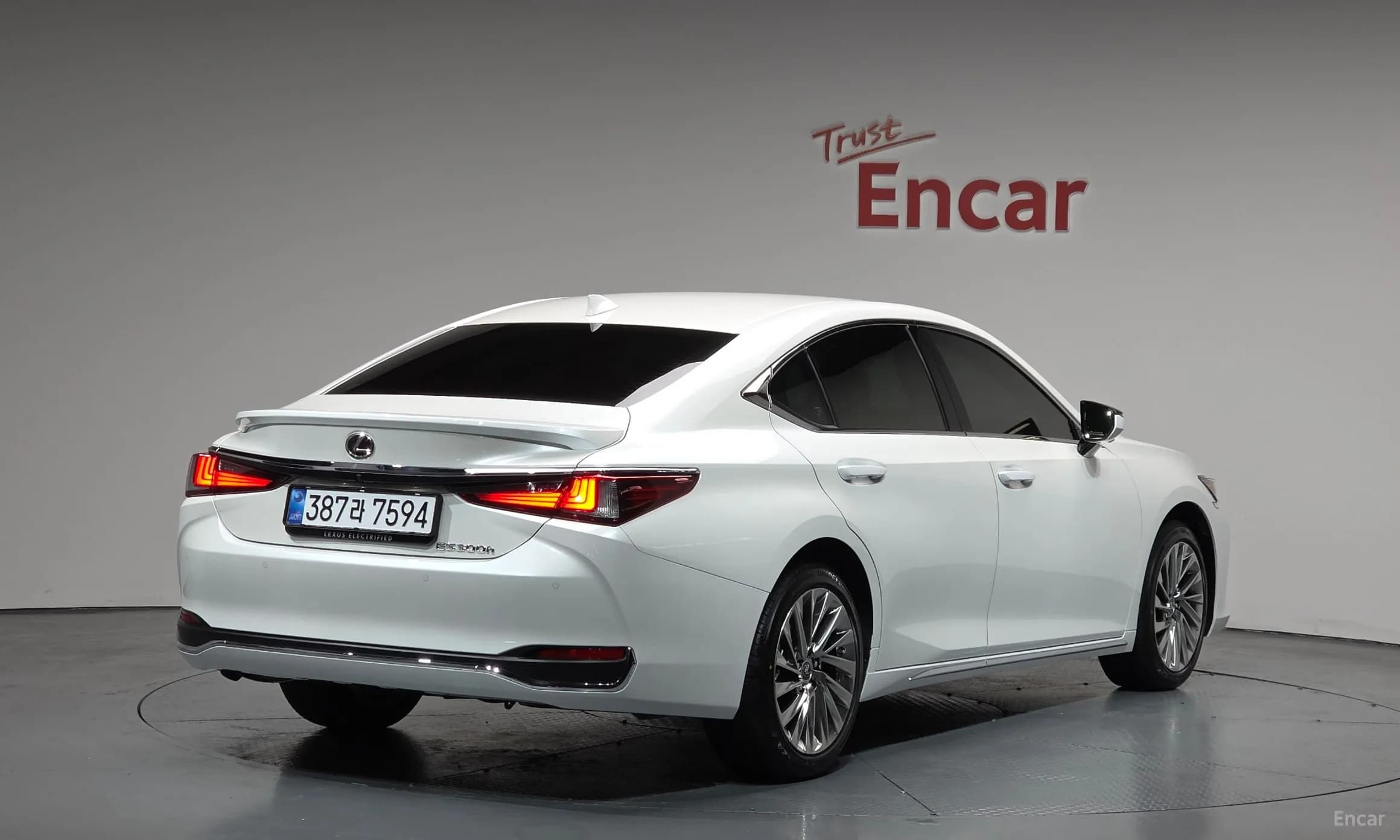 ES300h 7th Generation