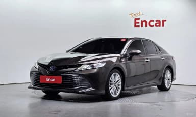 Camry (XV70)