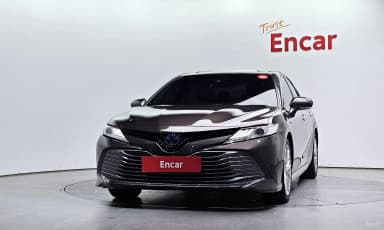 Camry (XV70)