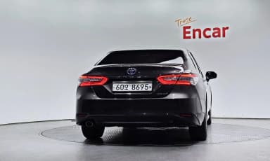 Camry (XV70)