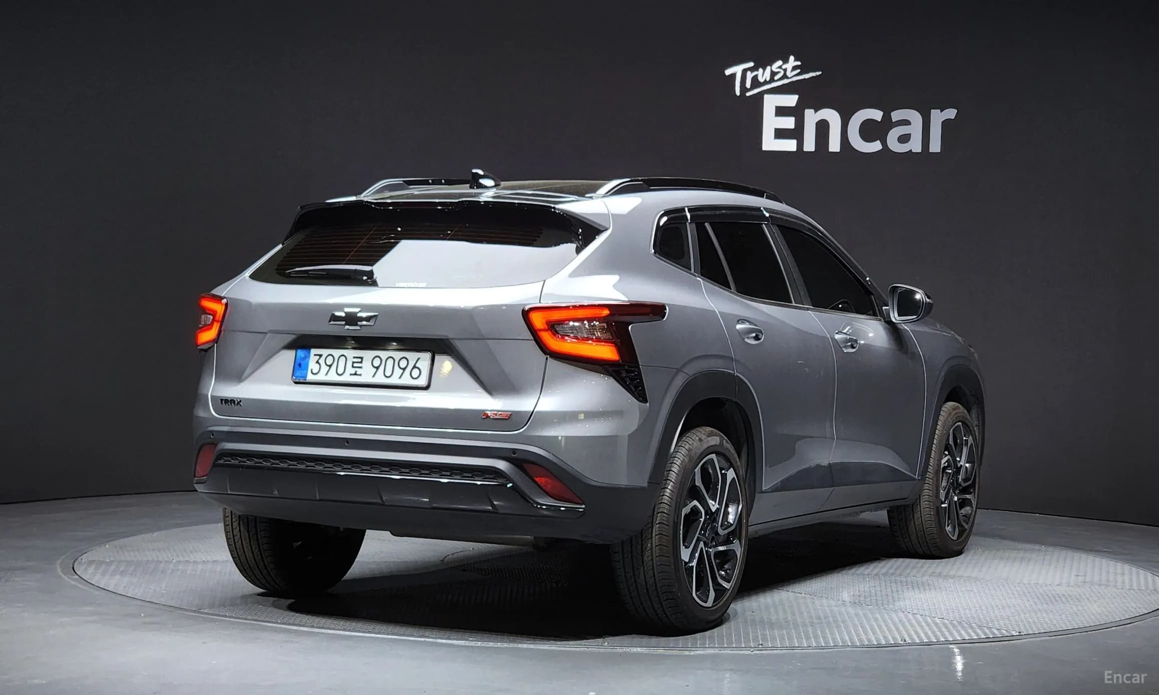 Trax Crossover