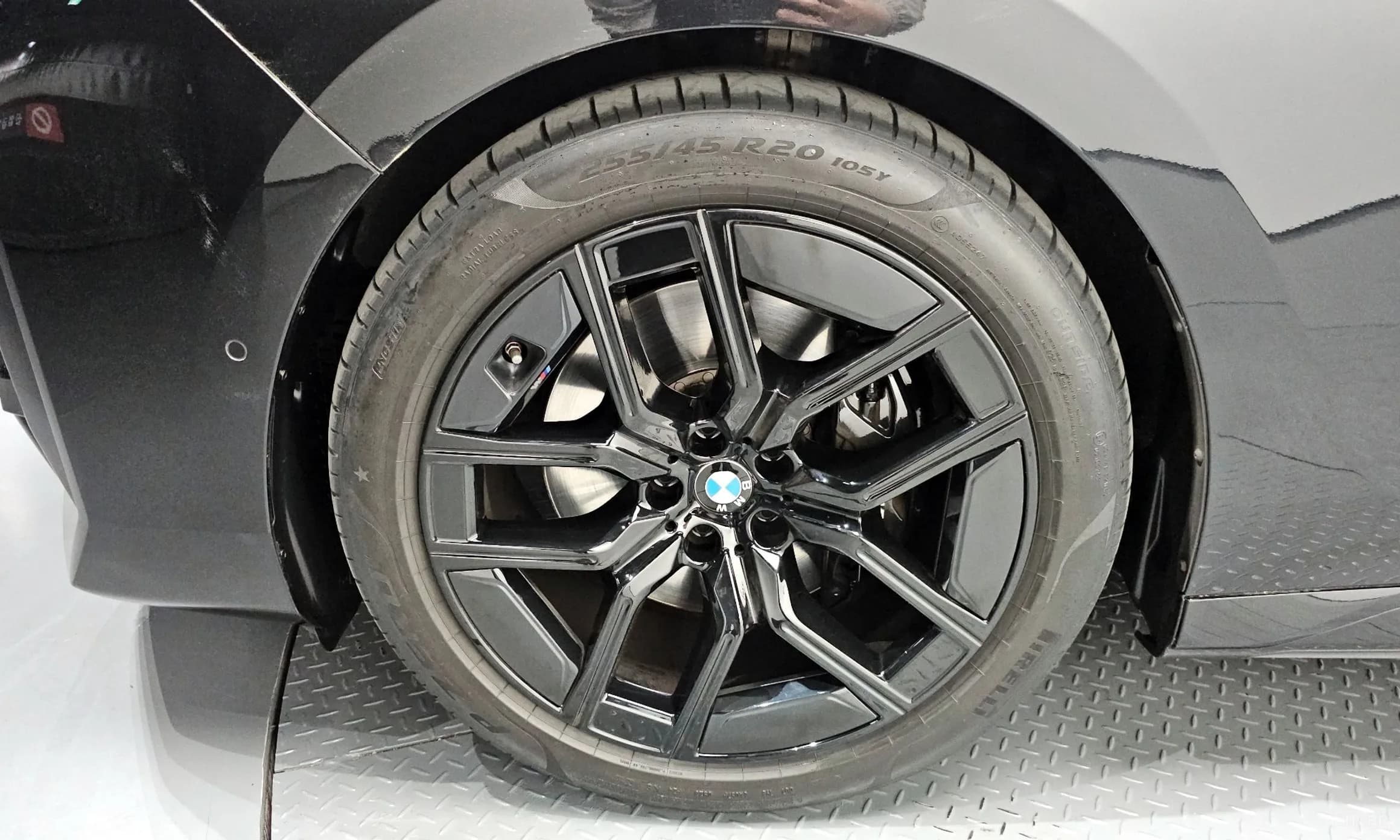 7 Series (G70)