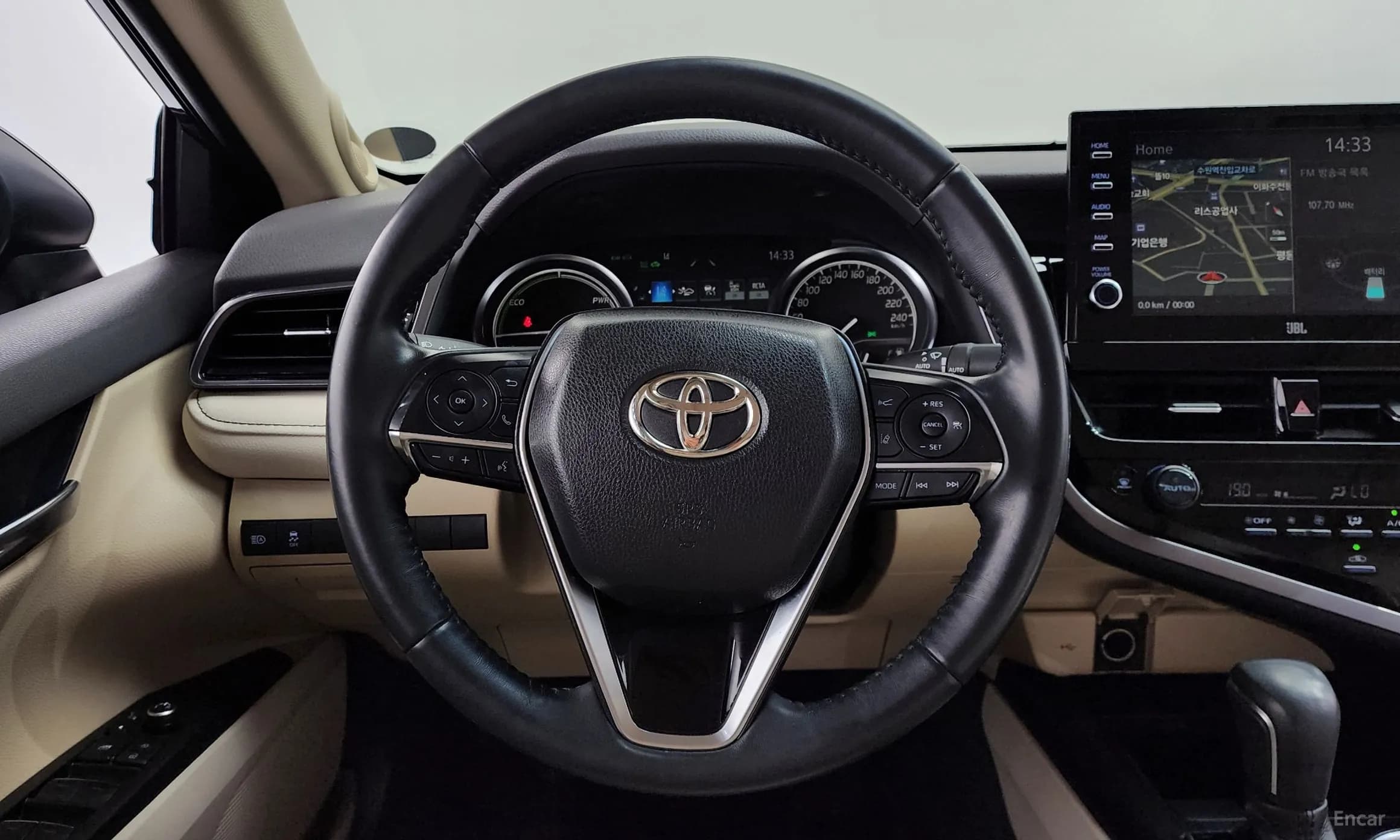 Camry (XV70)