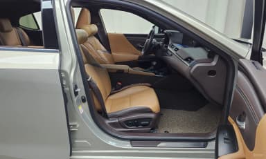 ES300h 7th Generation