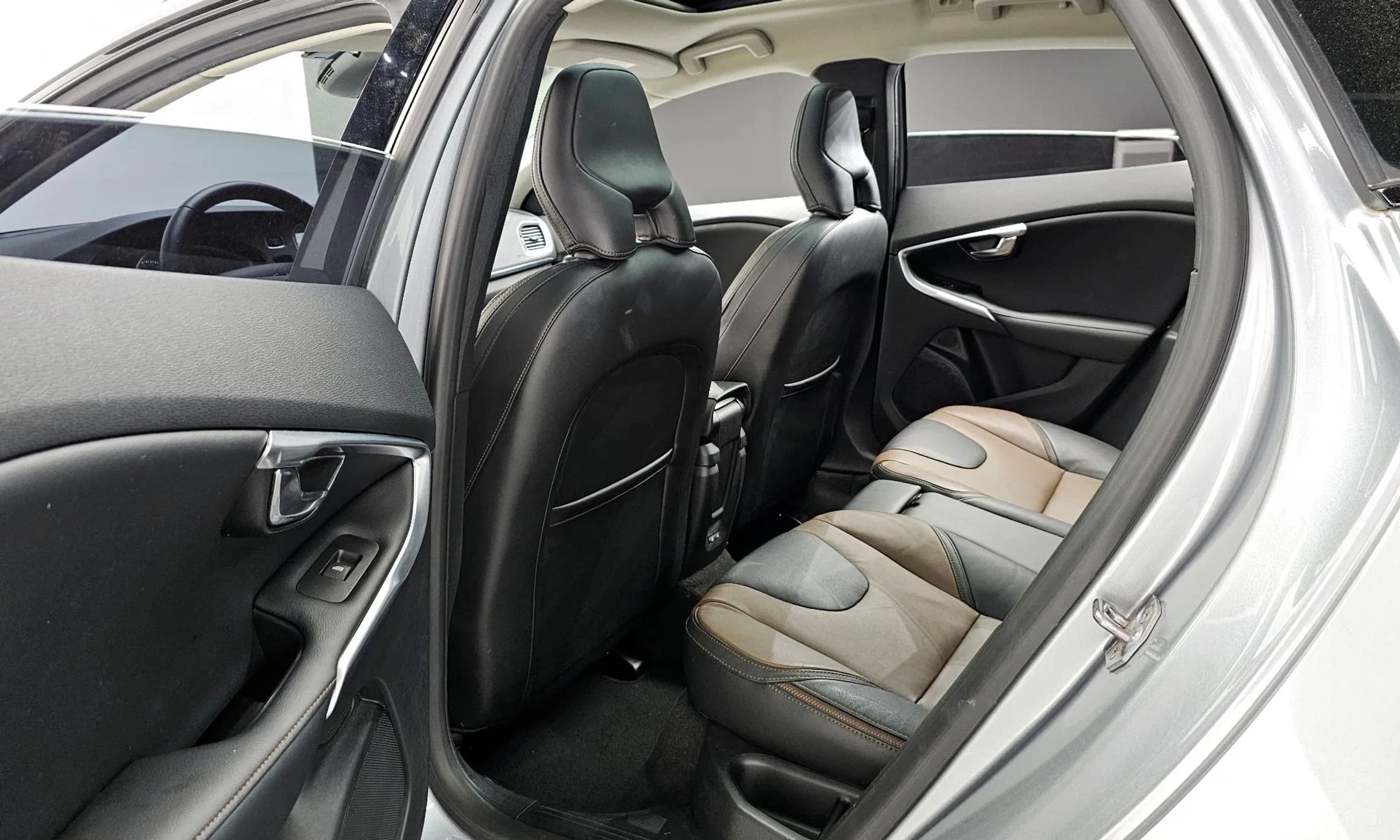 V40 Cross Country