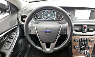 V40 Cross Country