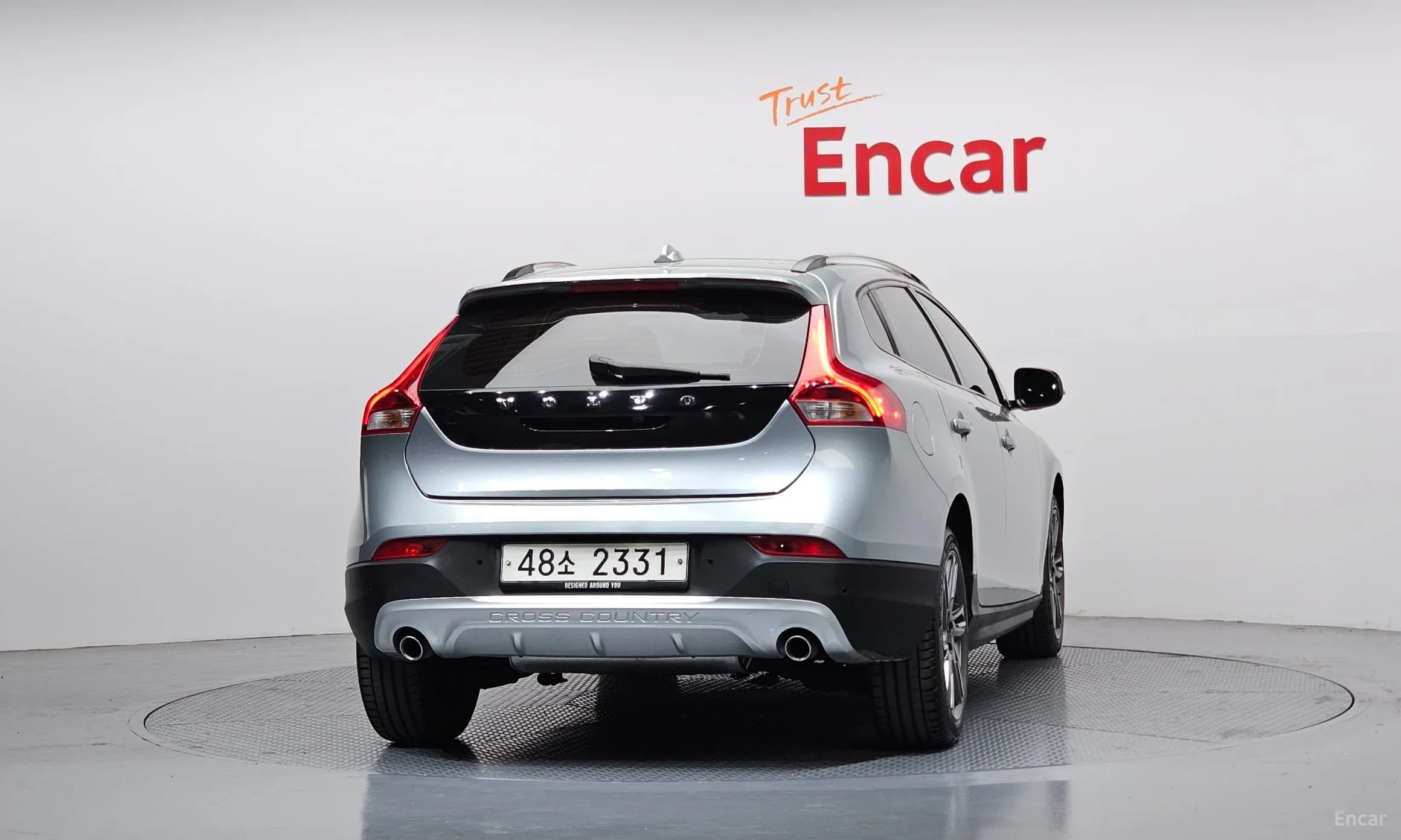 V40 Cross Country