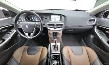 V40 Cross Country