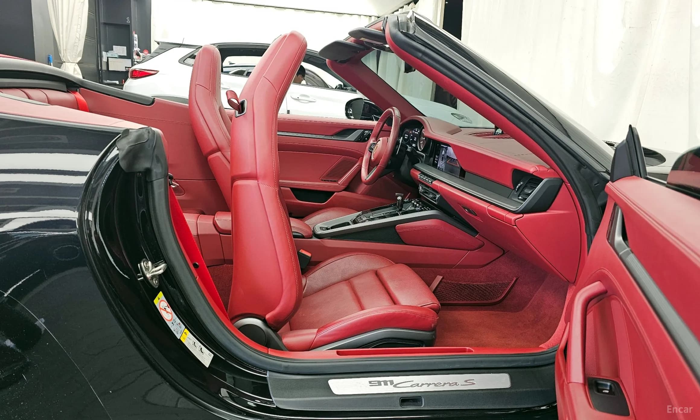 911 (992)
