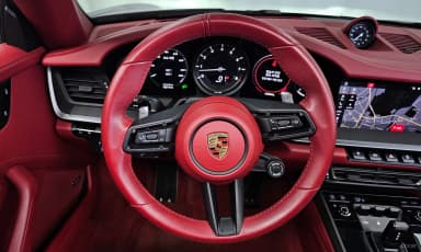 911 (992)