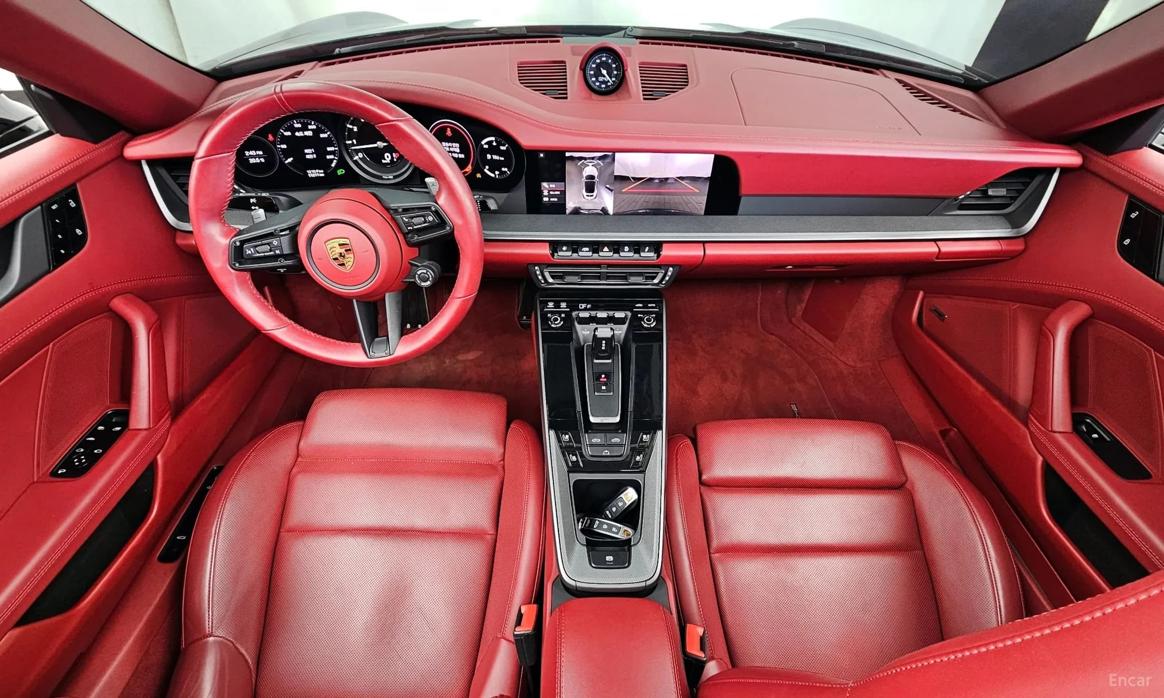911 (992)
