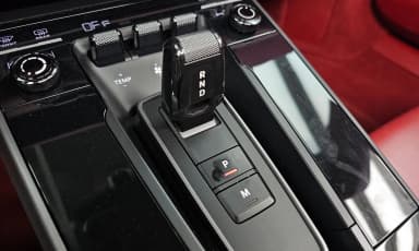 911 (992)
