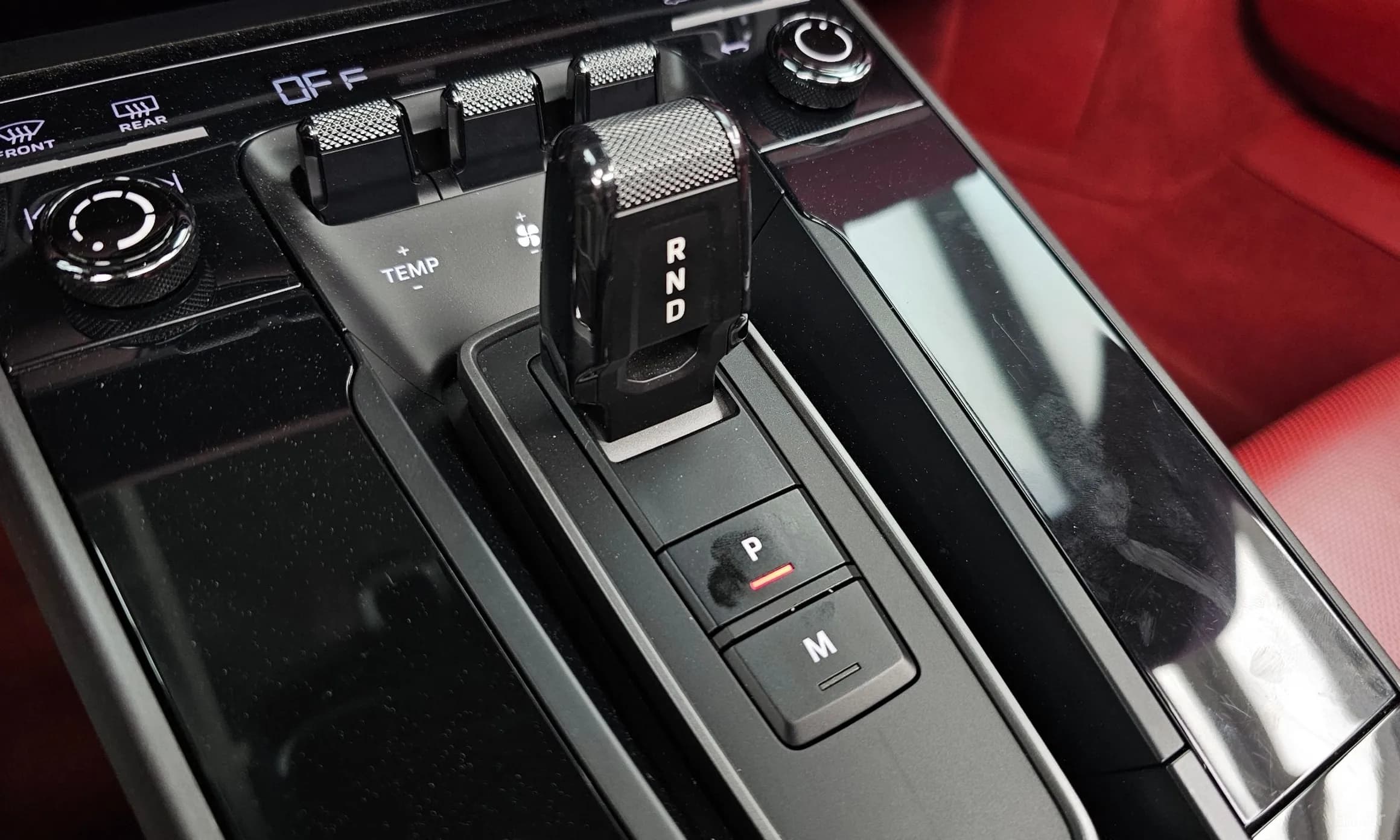 911 (992)