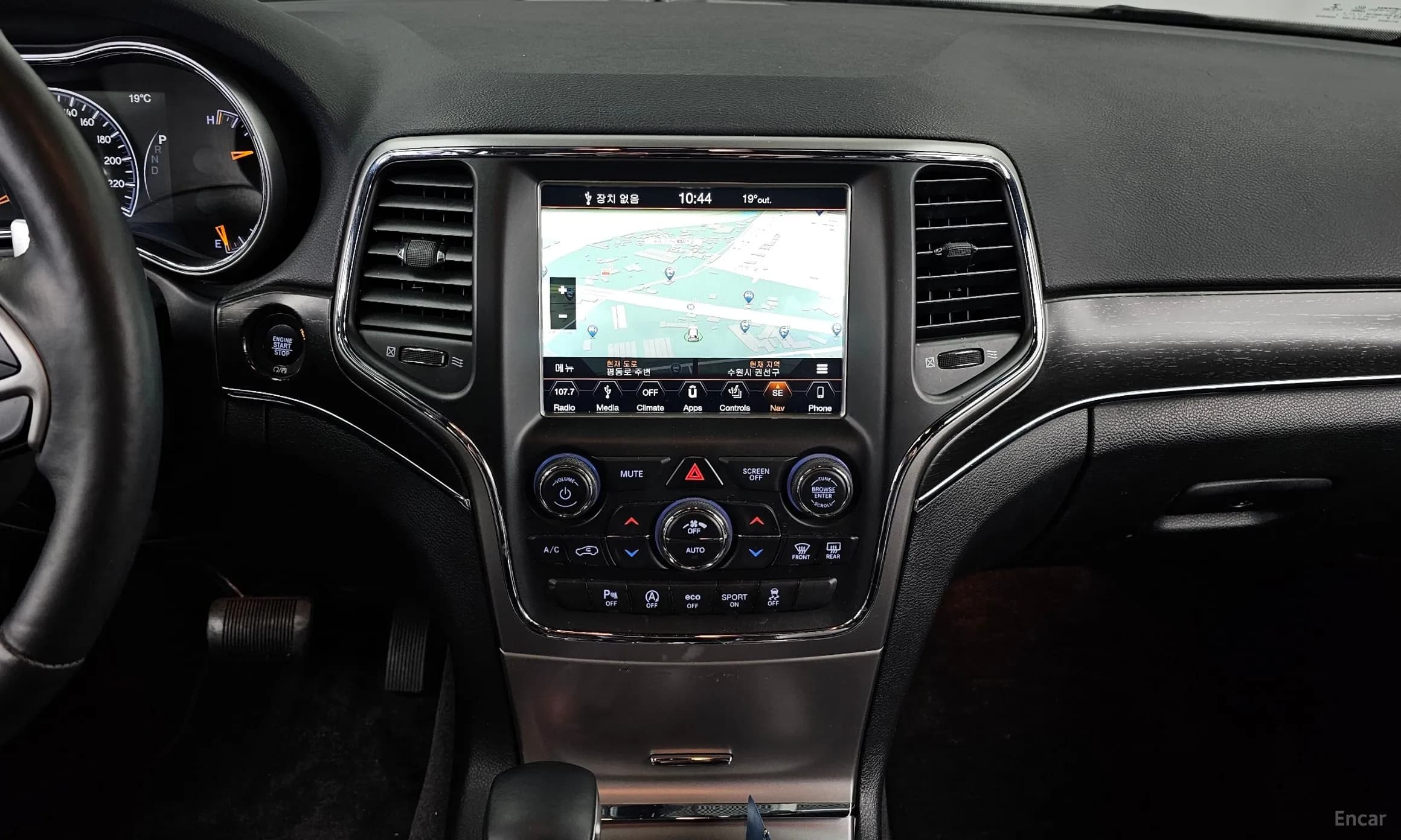 Grand Cherokee