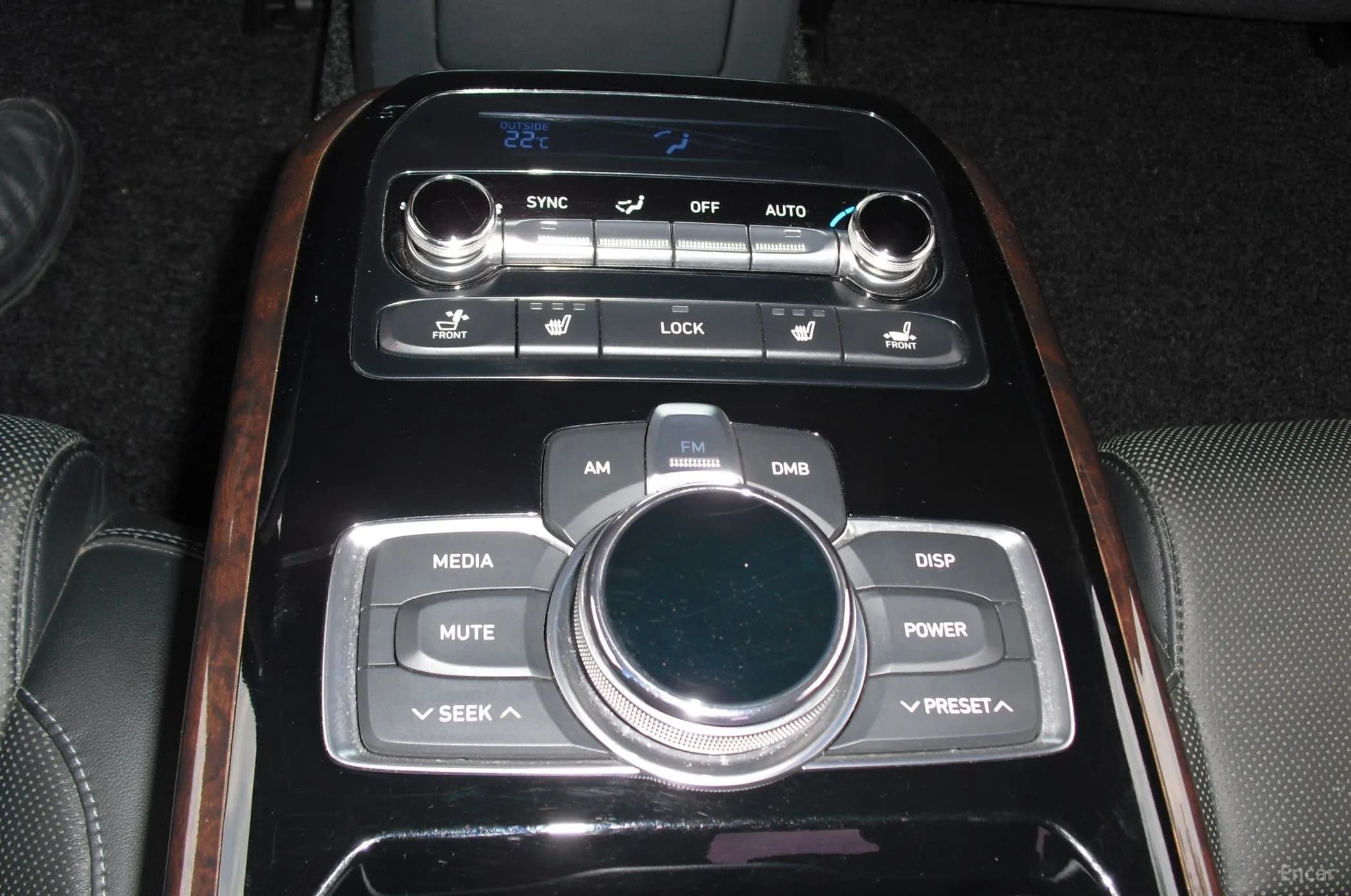 EQ900
