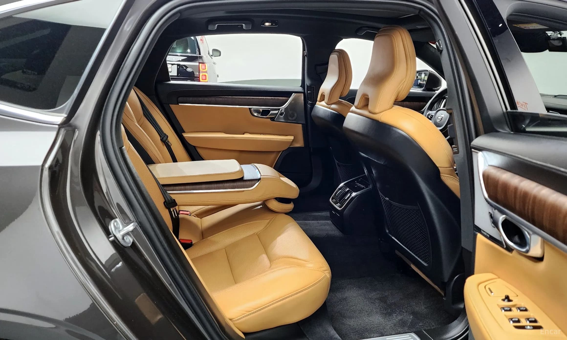 S90
