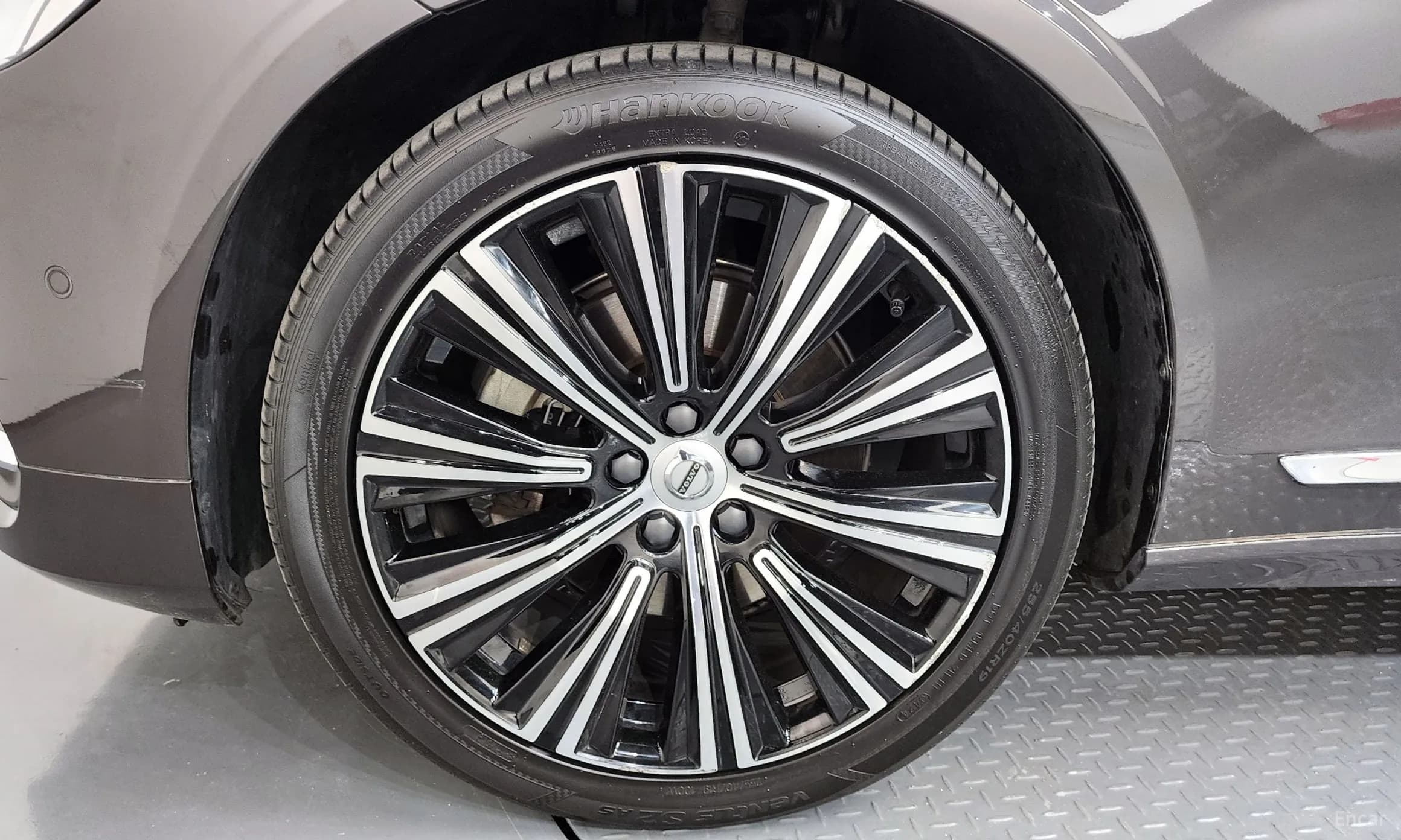 S90