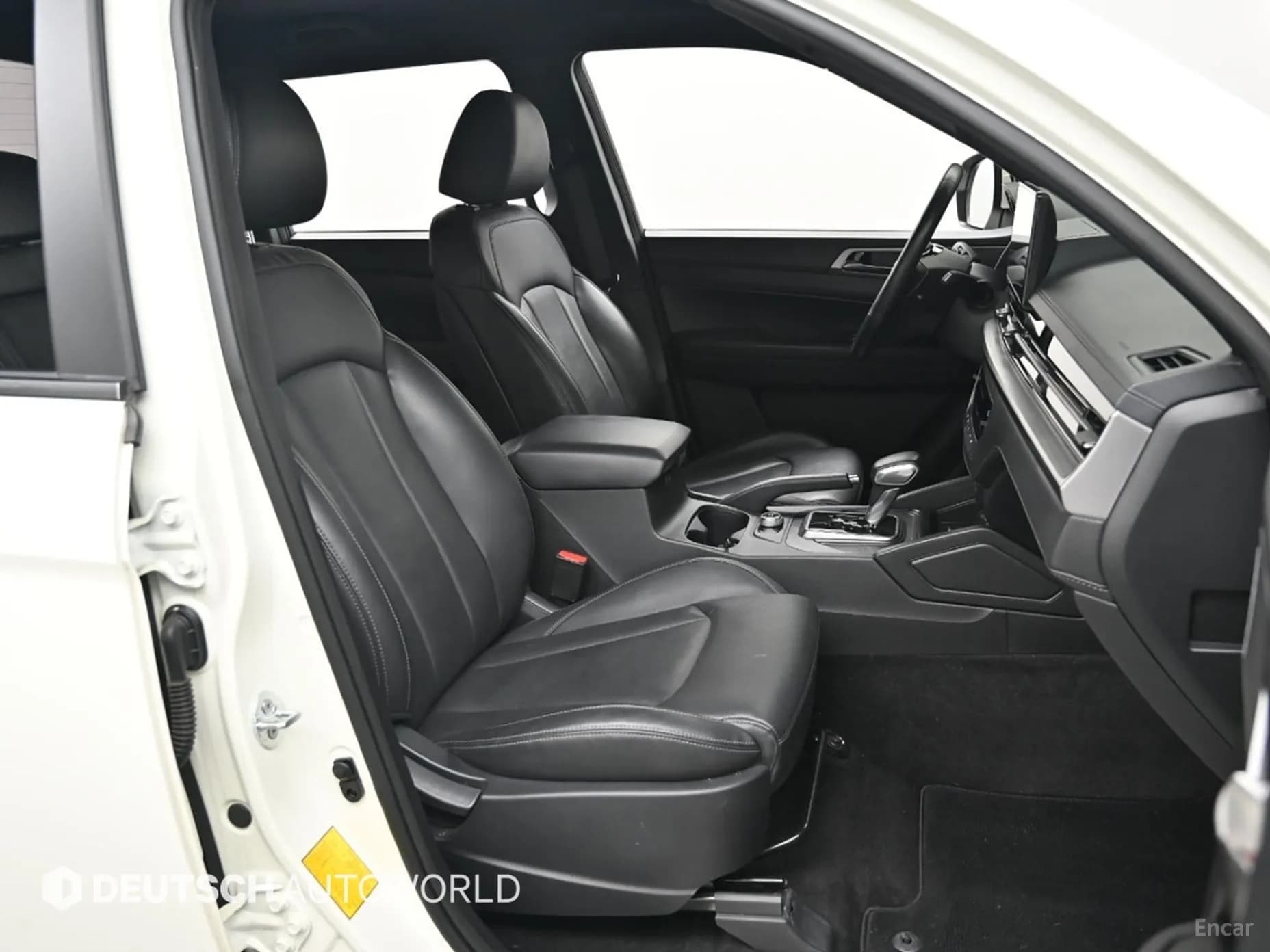 Rexton Sports Khan