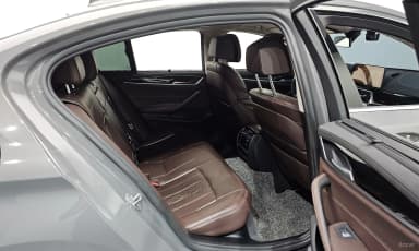 5 Series (G30)