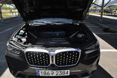 X4 (G02)