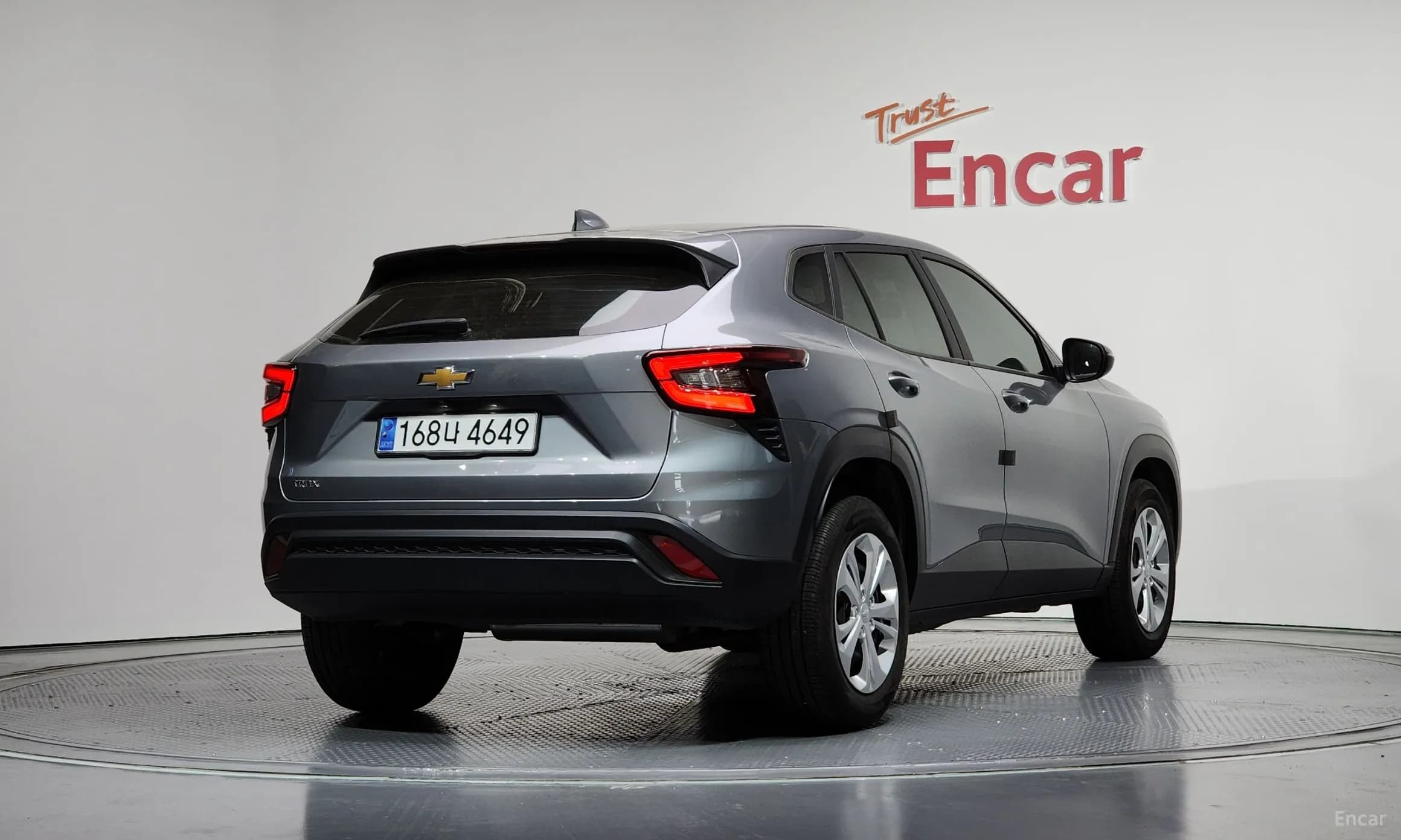Trax Crossover