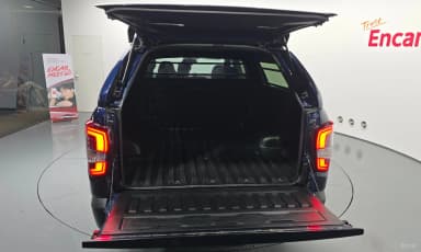 Rexton Sports Khan