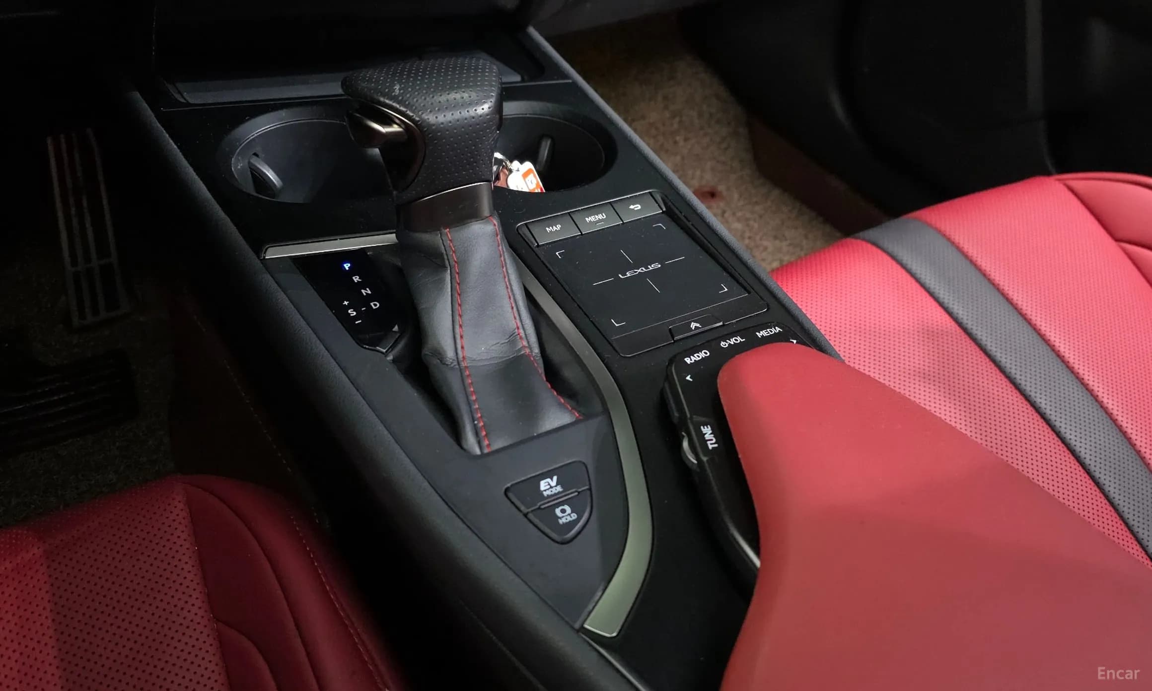 UX250h