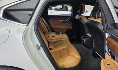 S90