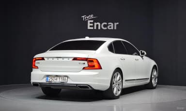 S90