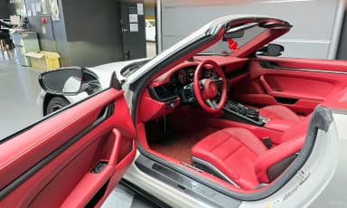 911 (992)