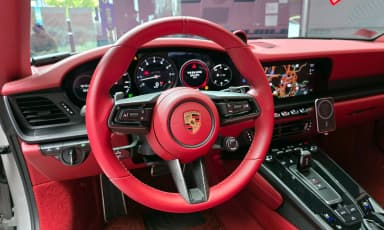 911 (992)