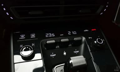 911 (992)