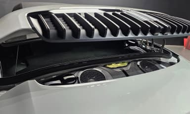 911 (992)