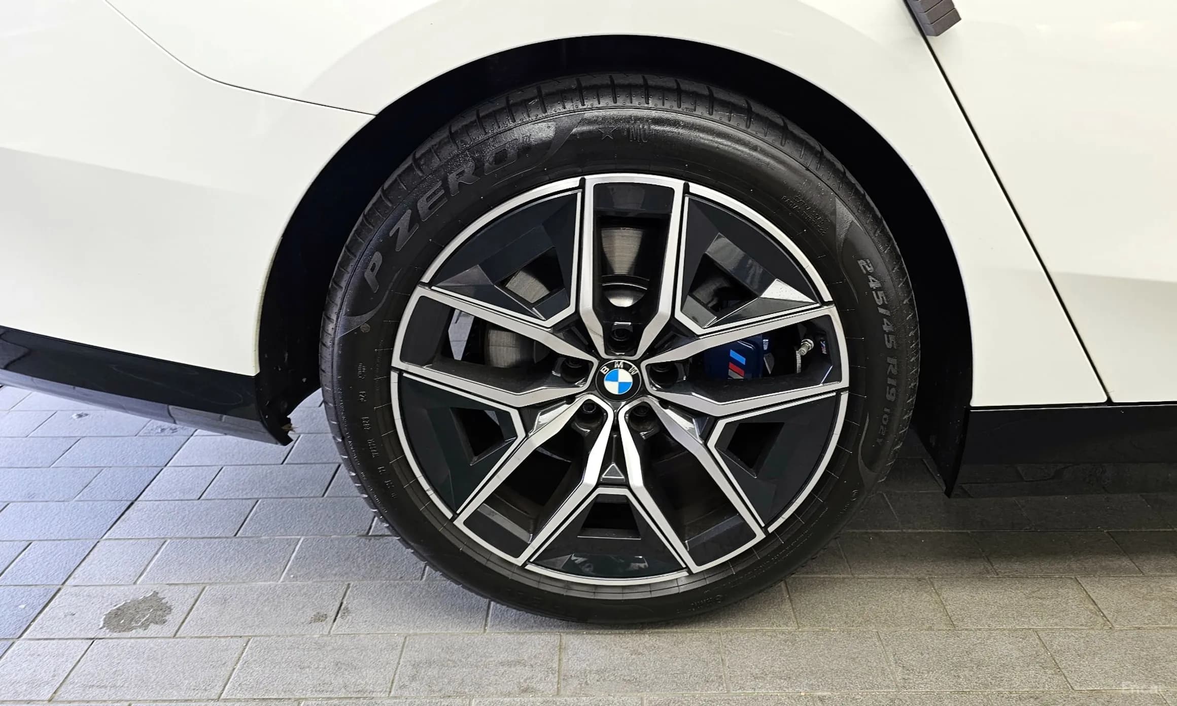 5 Series (G60)