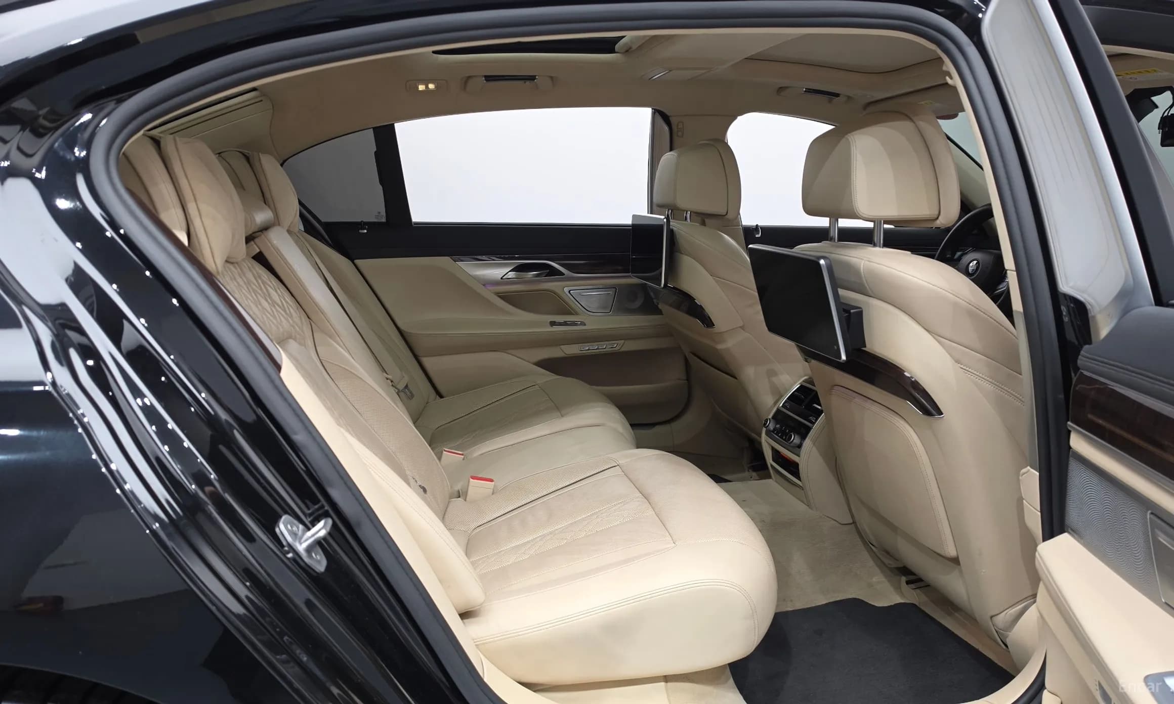 7 Series (G11)