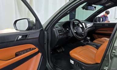 Rexton Sports Khan