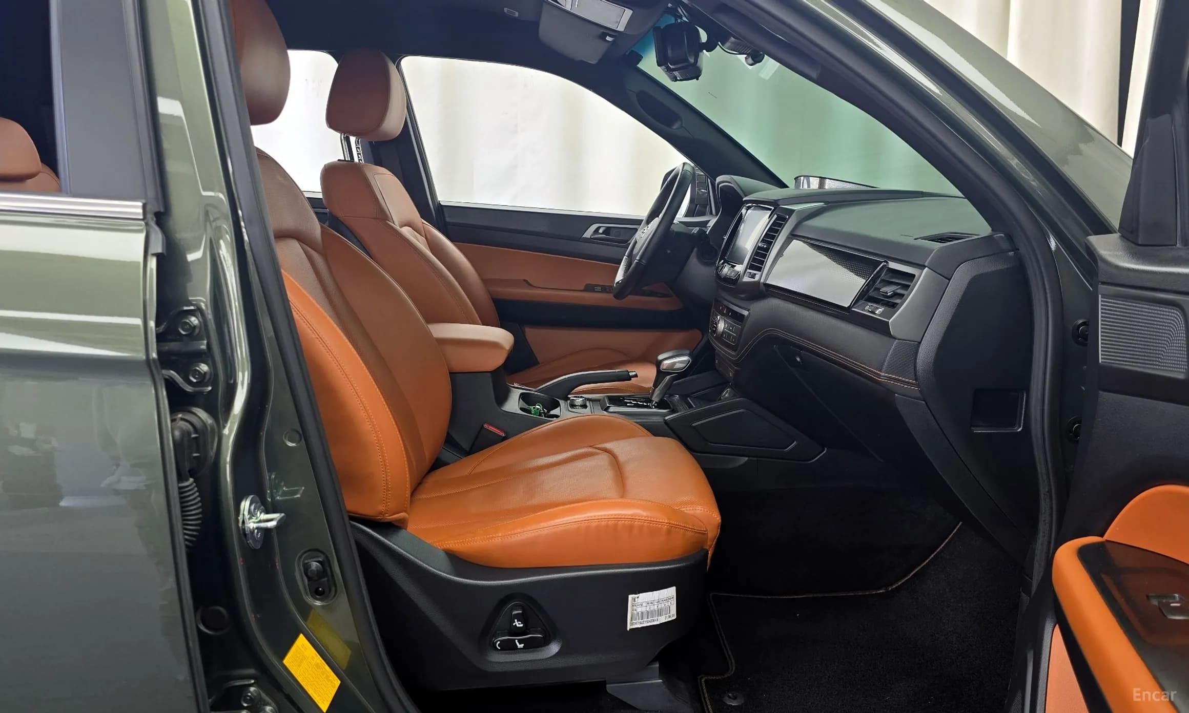 Rexton Sports Khan