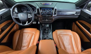 Rexton Sports Khan