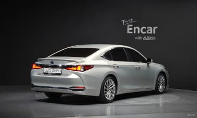 ES300h 7th Generation
