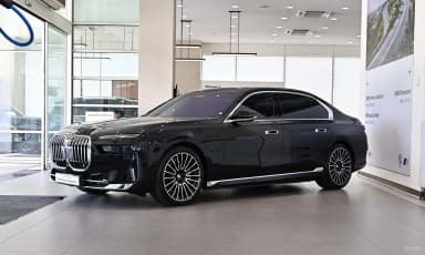 7 Series (G70)