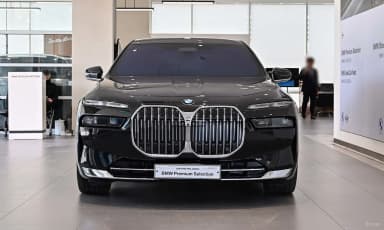 7 Series (G70)