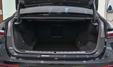 7 Series (G70)