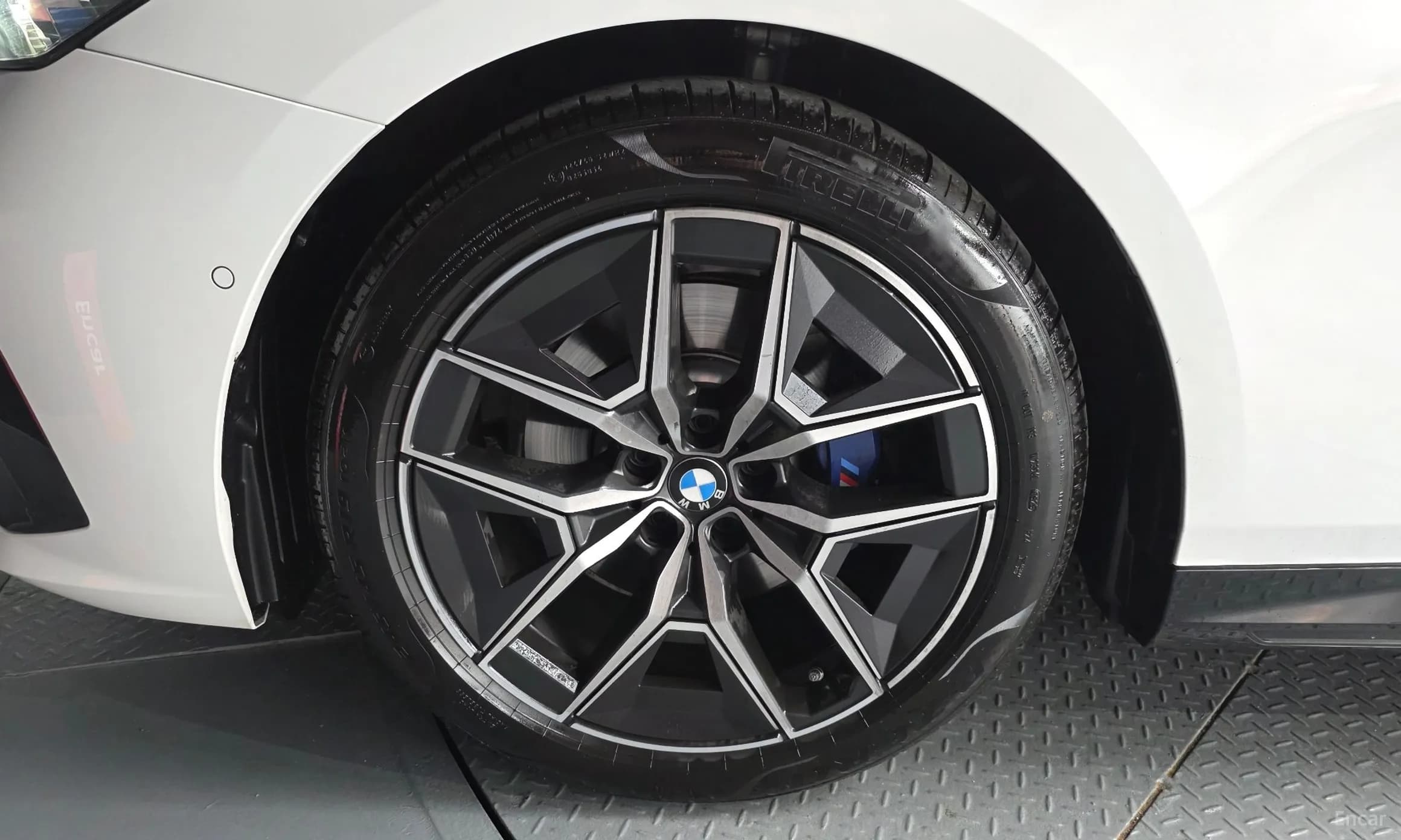 5 Series (G60)
